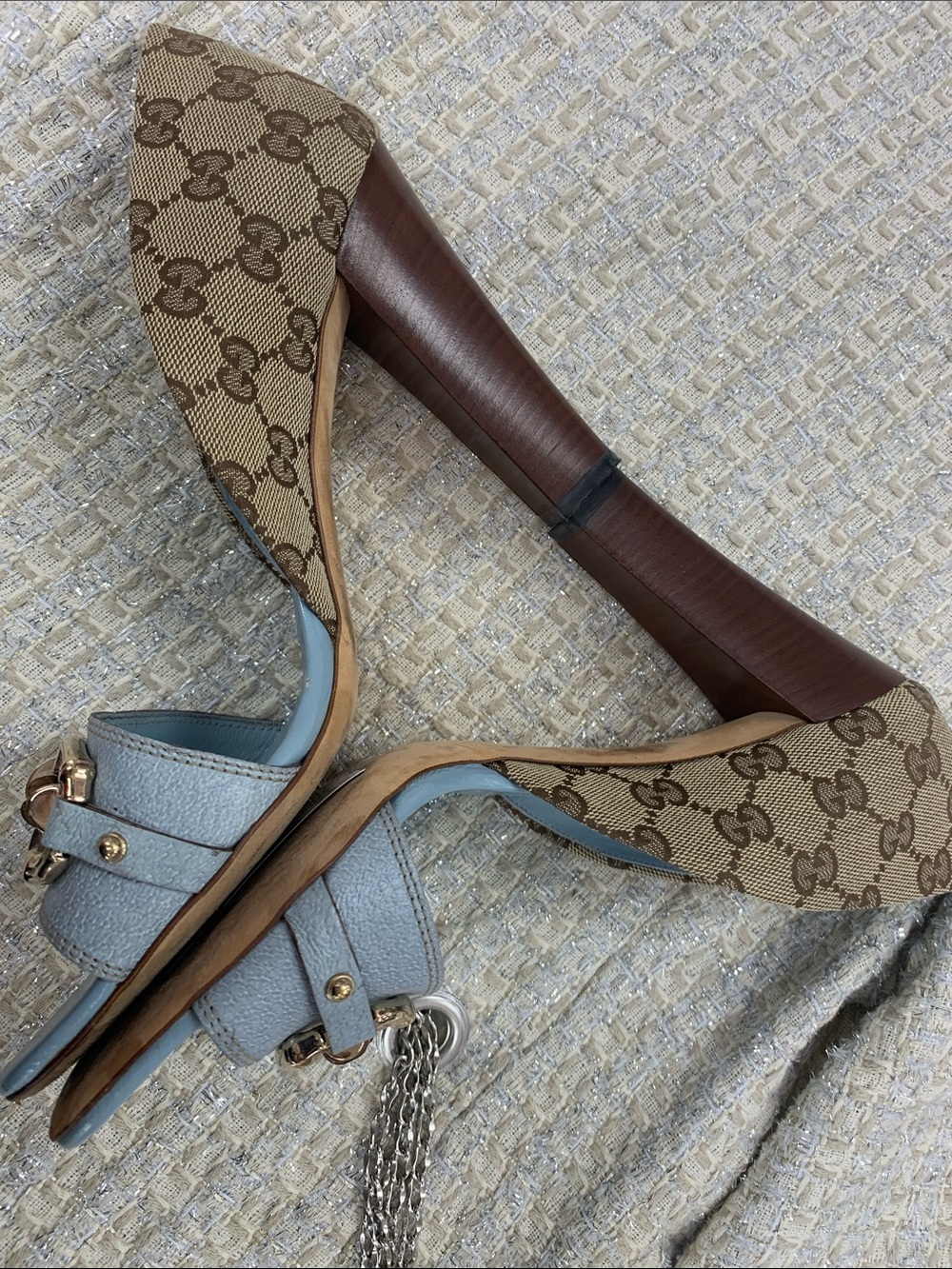 Gucci Light Blue Leather Open-Toe Heels with Brown Monogram Canvas - Picture 4 of 7